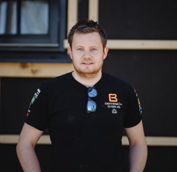 Robin Bekkeseth  er ansatt hos BEKKESETH BYGG AS